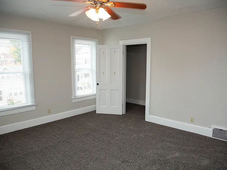 955 N Booth St — Photo 14