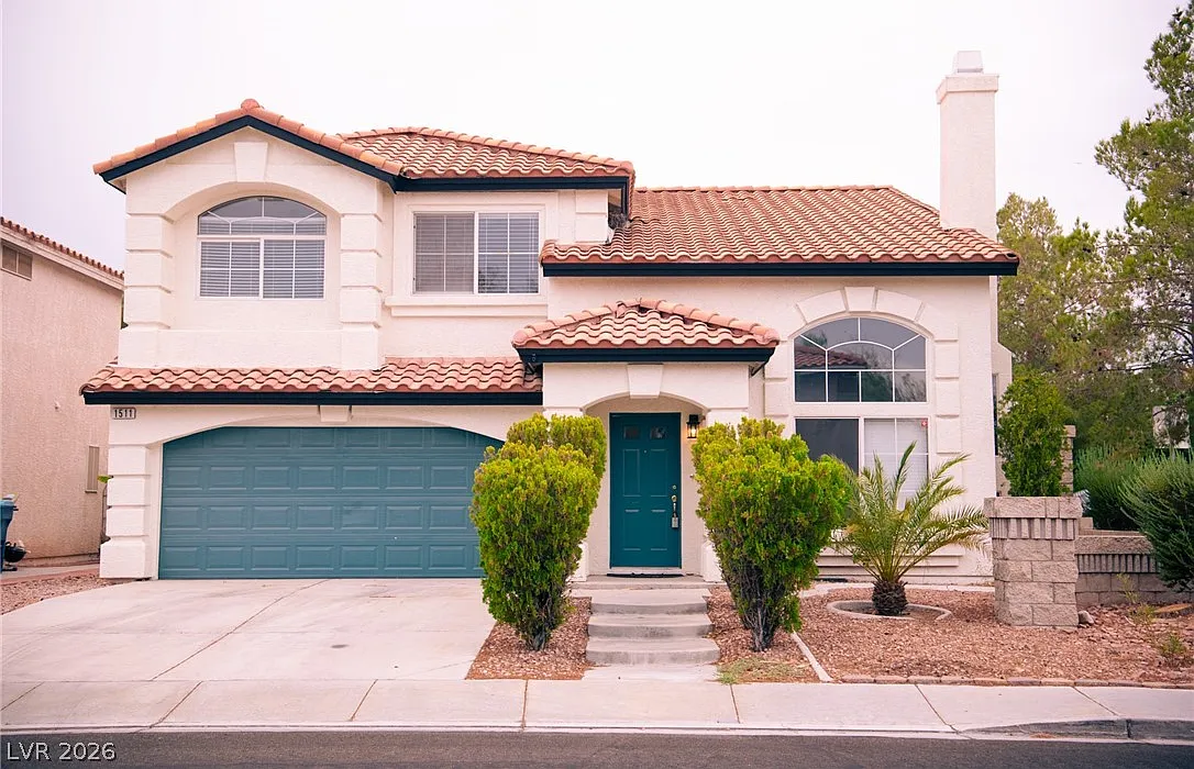 4 bed, 2.5 bath, 1941 sqft, $2,400 — Photo 1