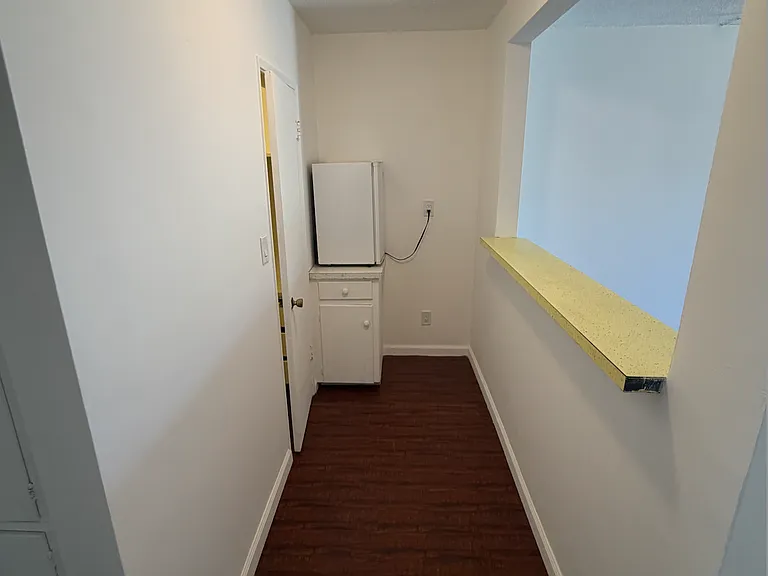 11300 Youngworth St #5 — Photo 7
