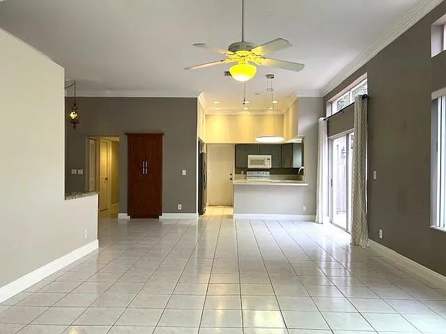 10110 NW 5th St — Photo 13