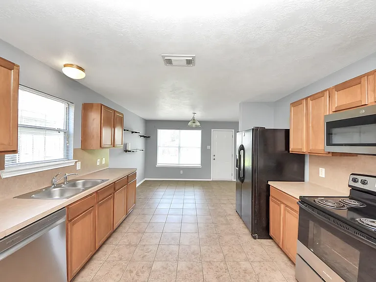 14423 Hillard Green Ln — Photo 41