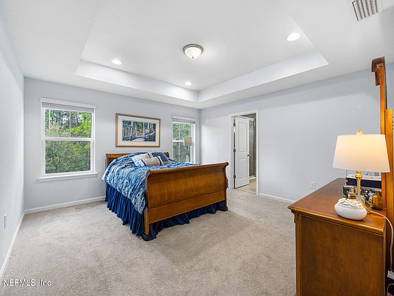 4th image of 560 WINDERMERE Way