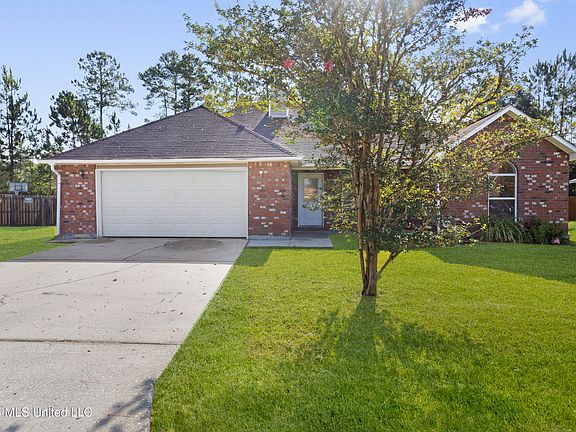2nd image of 8025 Longwood Dr
