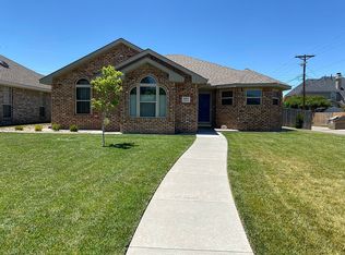 5602 Foxcroft Dr, Amarillo, TX 79109