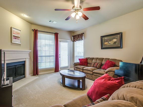 3rd image of 313 Sir Brine Dr