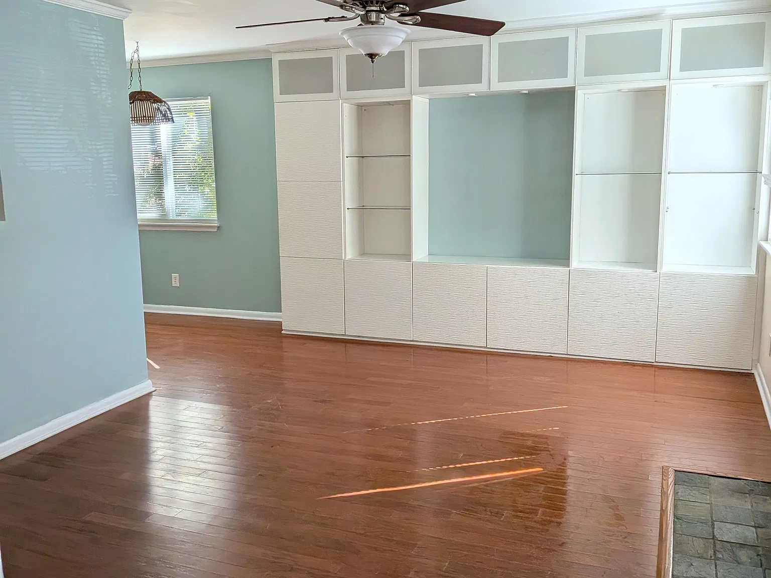 1 bed, 695 sqft, $1,350 — Photo 1
