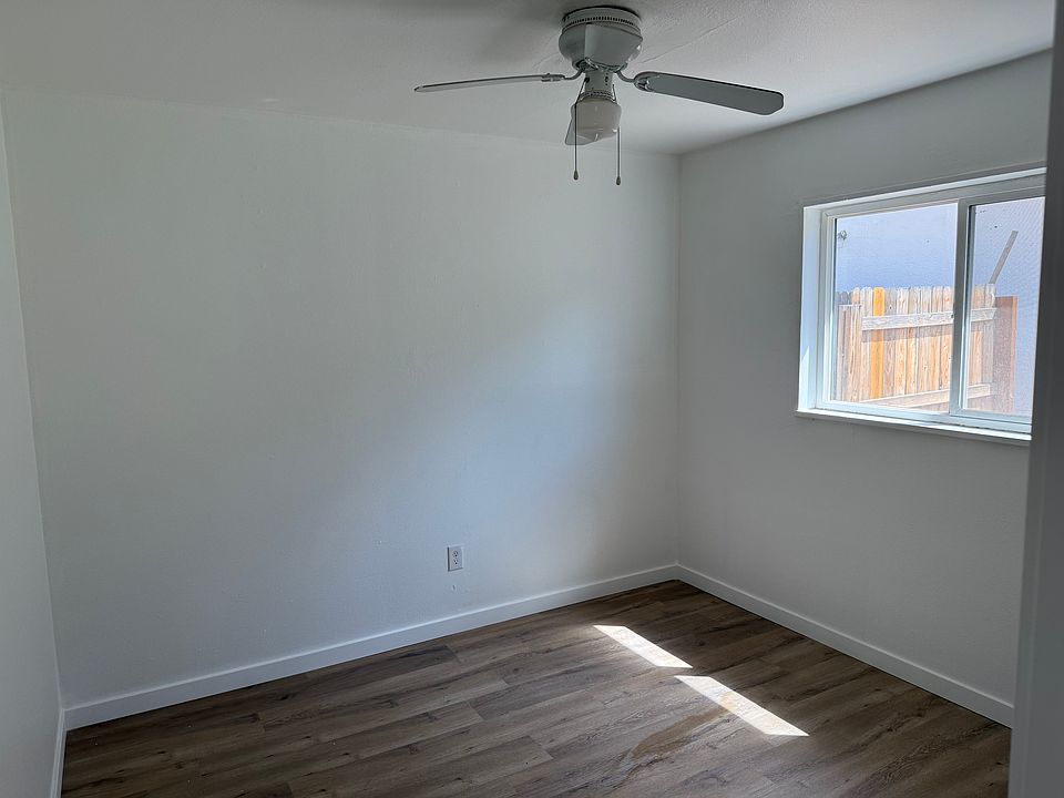 Second bedroom