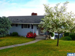 1025 E 9th St, Port Angeles, WA