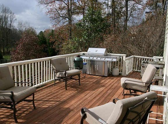 Large, upper deck from Kitchen area