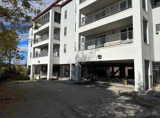 96 River Rd UNIT 304, Manchester, NH 03104