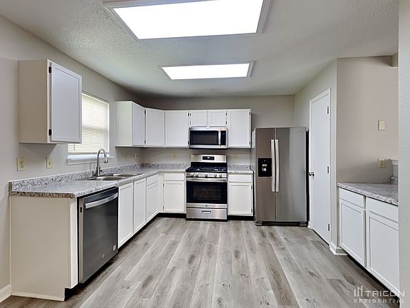 5th image of 5142 Whisenand Dr