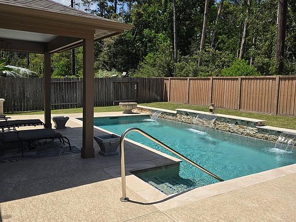 2nd image of 8435 Erasmus Landing Ct