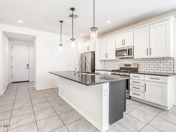 4th image of 17953 W GOLDEN Lane