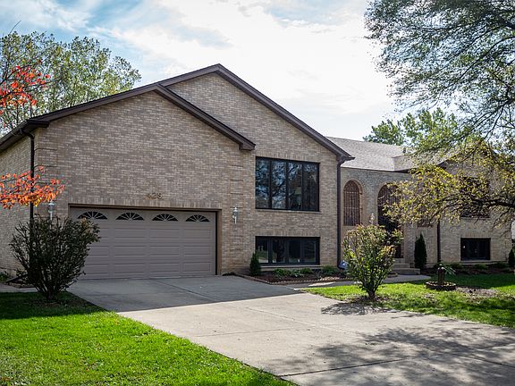 2nd image of 429 Pleasant Dr