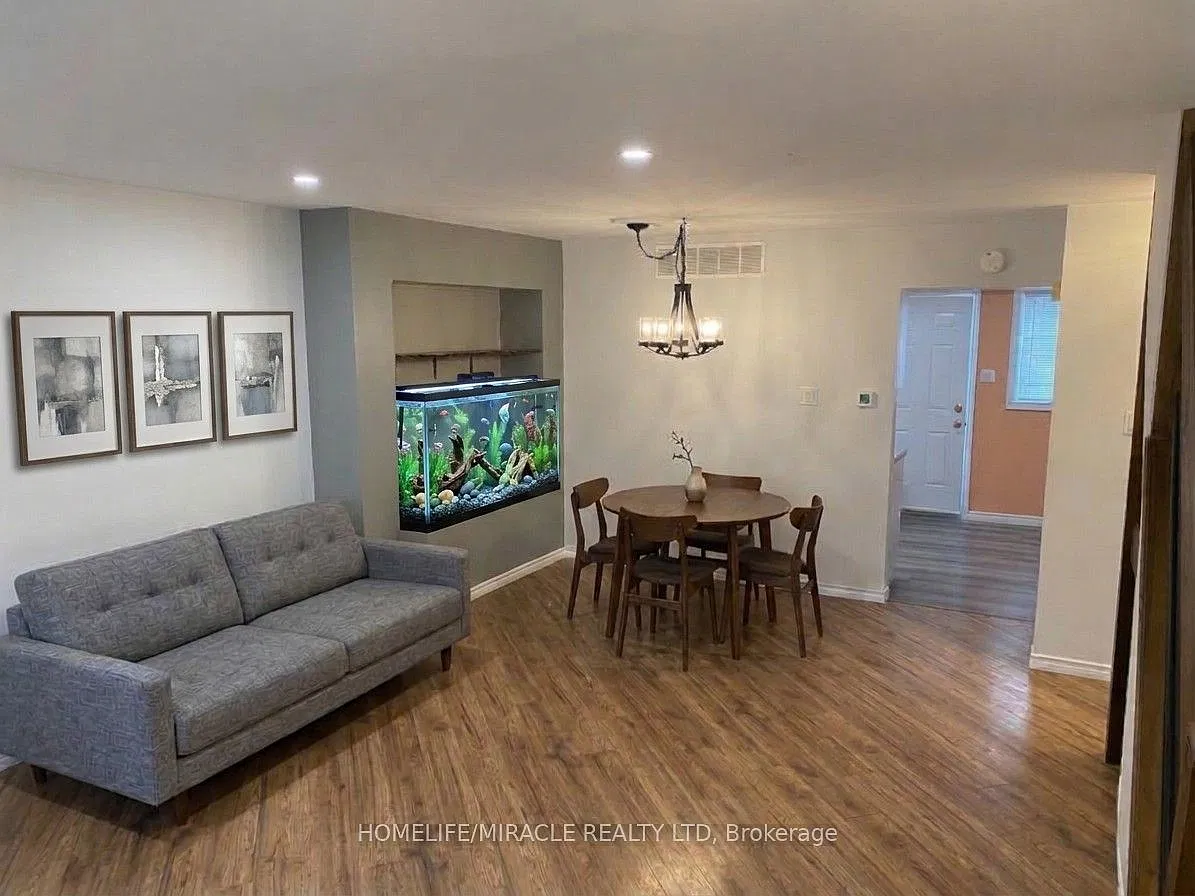 5 bed, $2,400 — Photo 2
