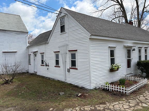 2nd image of 1455 Washington Road
