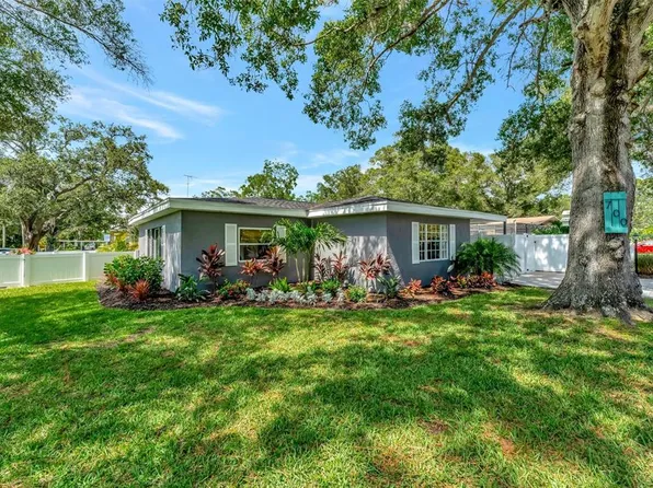 700 14th St NW, Largo, FL 33770