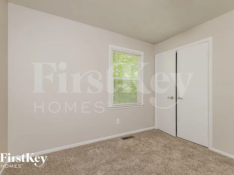 2312 Barnsley Ct — Photo 16