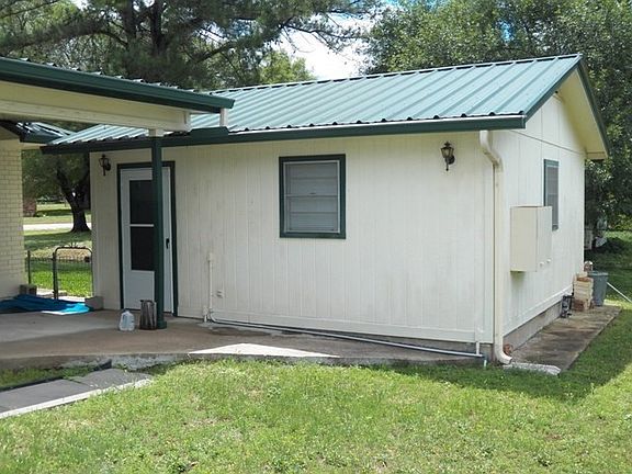 4th image of 102 Iris Ln