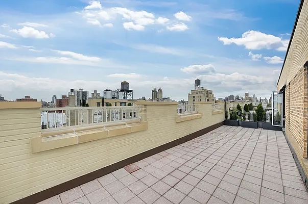 Rented by Compass | media 9