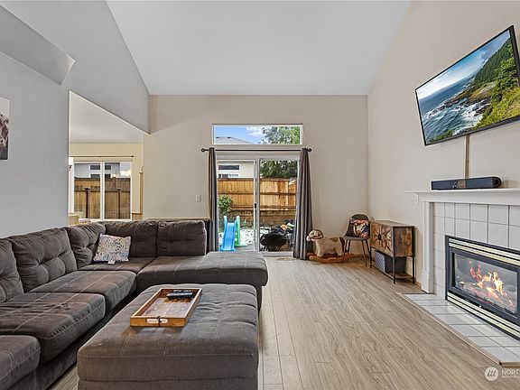5th image of 208 97th Avenue SE #23