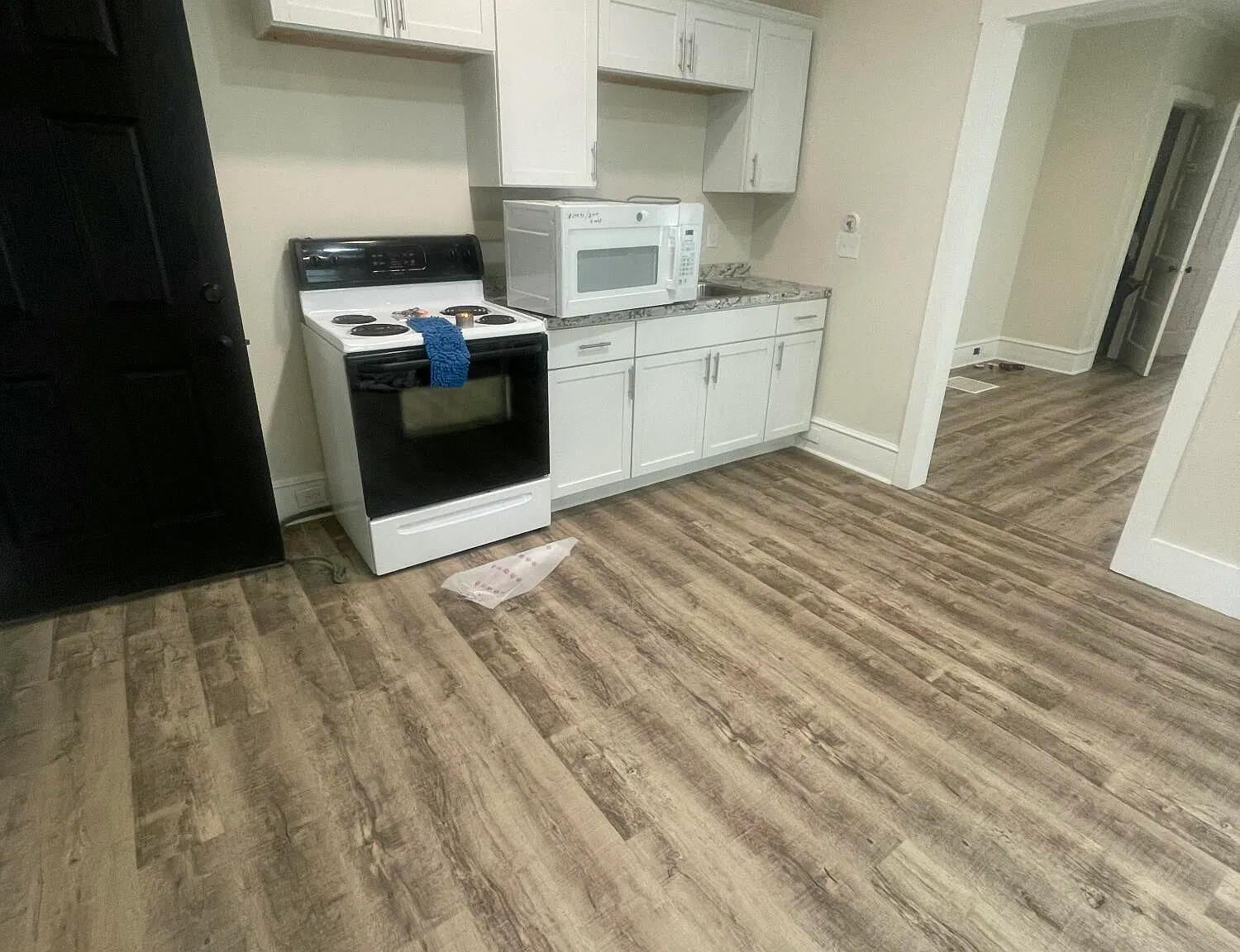 1 bed, 1.0 bath, 800 sqft, $1,050 — Photo 4
