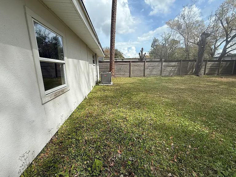 4822 Kingsbury St — Photo 11