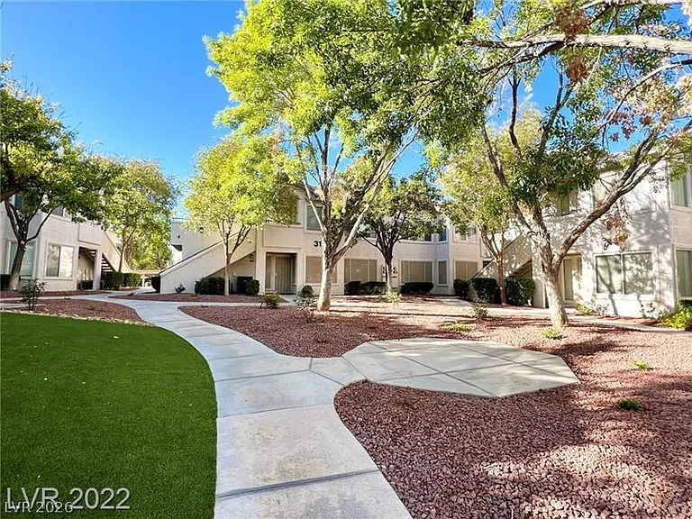 3101 Casey Dr #201 — Photo 17