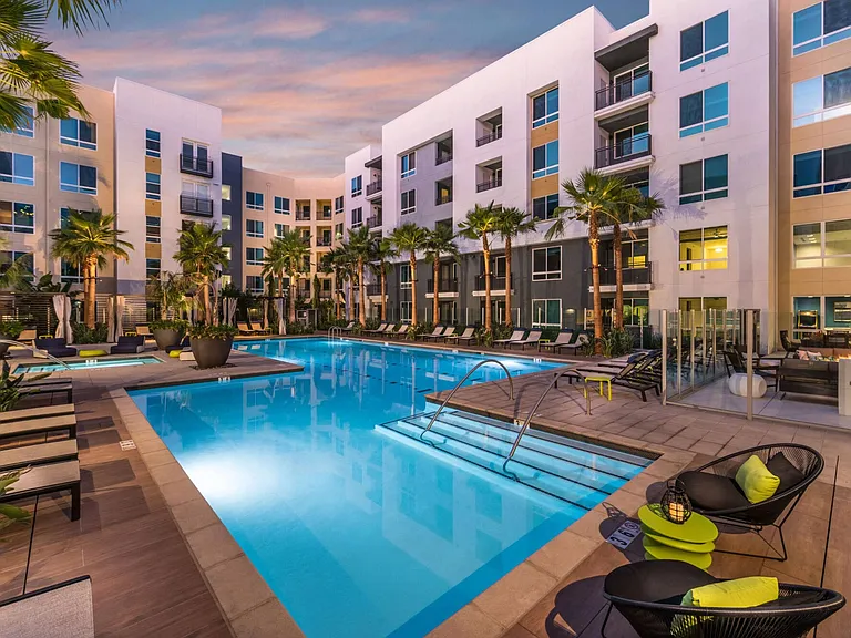 Rize Irvine — Photo 10
