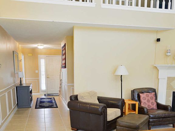 5th image of 1132 Troon Dr W