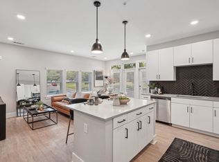 900 Willow, Chapel Hill, NC 27514