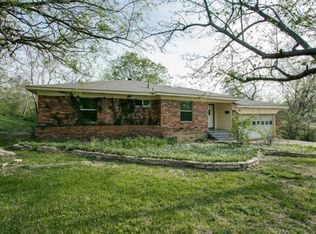813 Burleson St, Grand Prairie, TX 75050