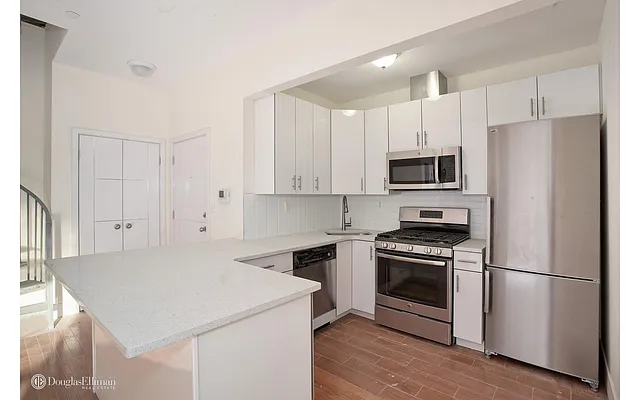 Rented by Douglas Elliman | media 14