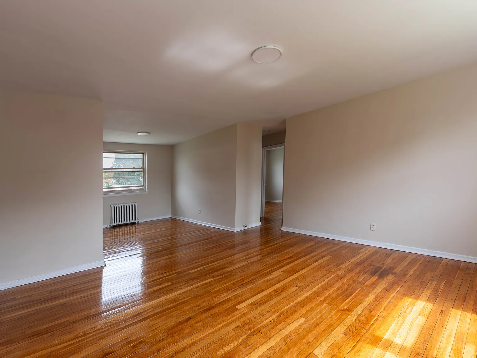 2 bed, 700 sqft, $2,175 — Photo 2