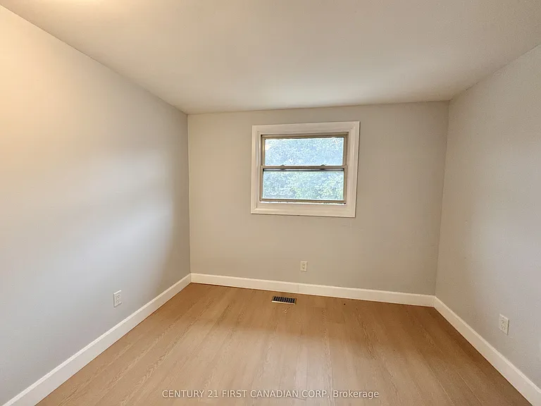 841 Jalna Blvd — Photo 17