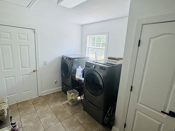 4th image of 113 Stonegate Cir