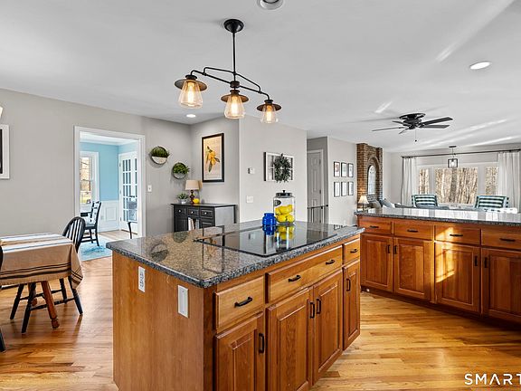 4th image of 27 Enrico Road