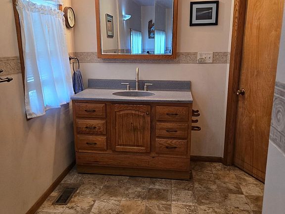 5th image of 59172 Highland Rd