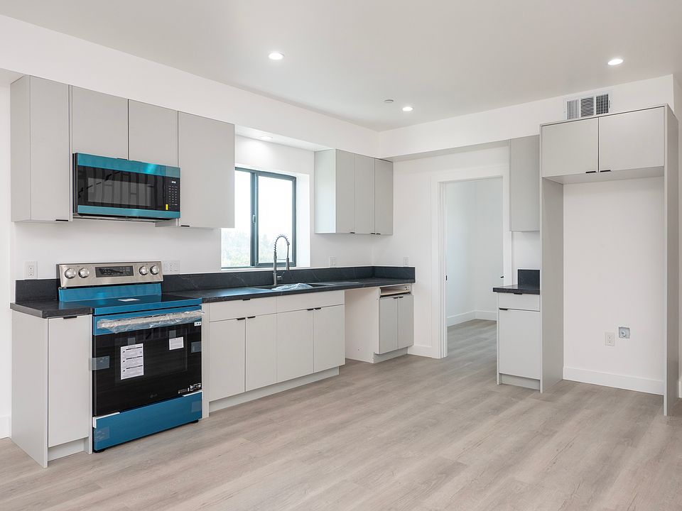 1st image of 1571 Ricardo St #3