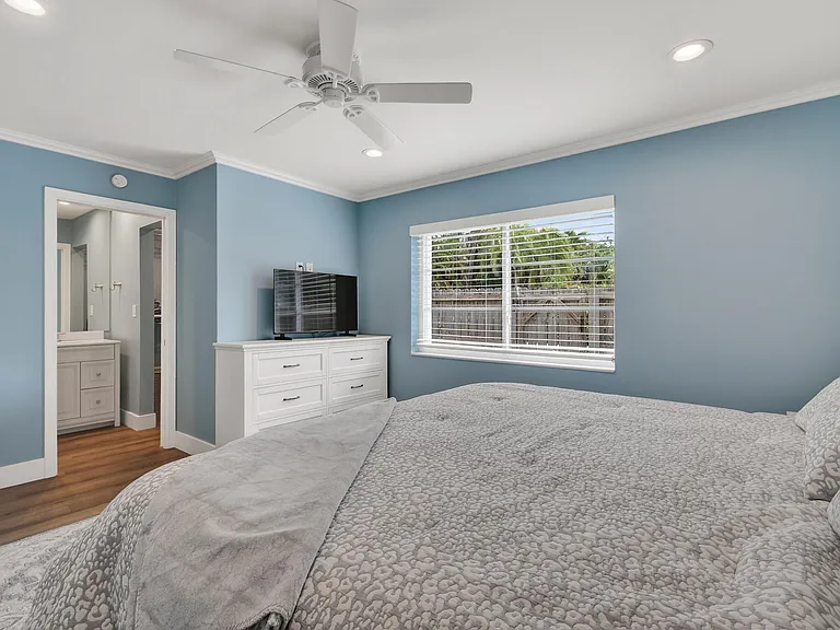 11521 Landing Pl #E1 — Photo 13