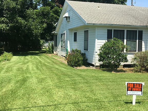 4th image of 902 Marion St