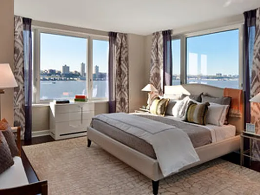 Sold by Corcoran | media 32