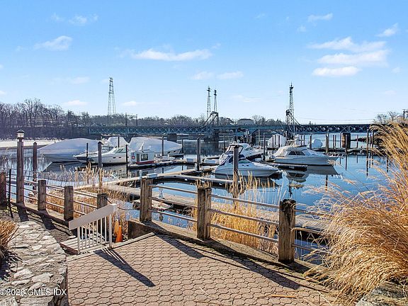 4th image of 9 River Rd Unit 418