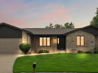 1028 Sandy Ridge Ct, Dyer, IN 46311