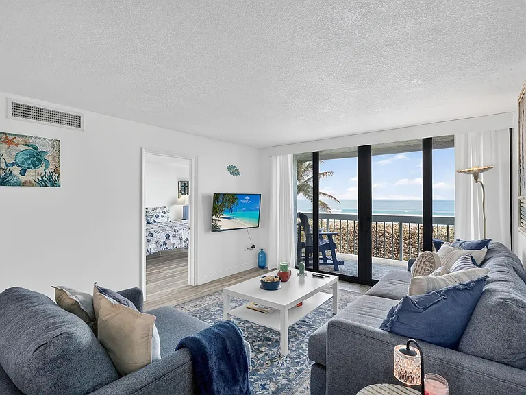 9940 S Ocean Dr #202 — Photo 8