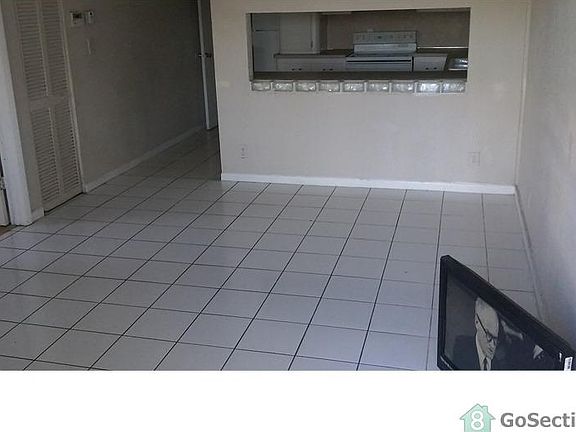4th image of 1302 NW 9th Ave