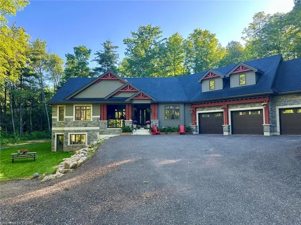 13 Timberrun Ct, Hamilton, ON L0P 1B0