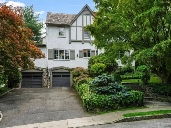 165 W Brookside Drive, Larchmont, NY 10538