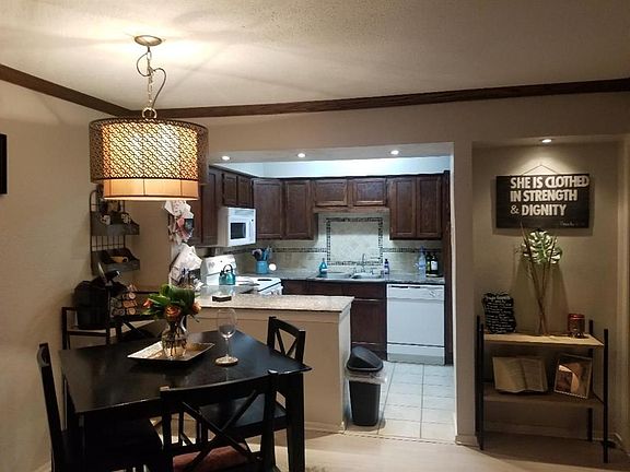 2nd image of 5310 Fleetwood Oaks Ave APT 230
