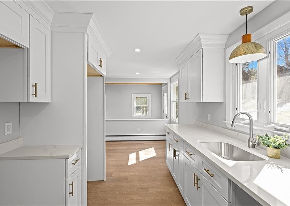 1st image of 689 Knotty Oak Rd